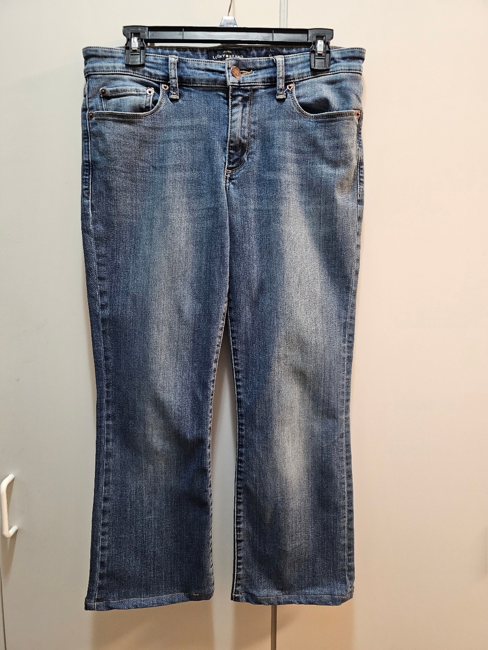 Lucky Brand Women's Medium Blue Bootcut Jeans.
